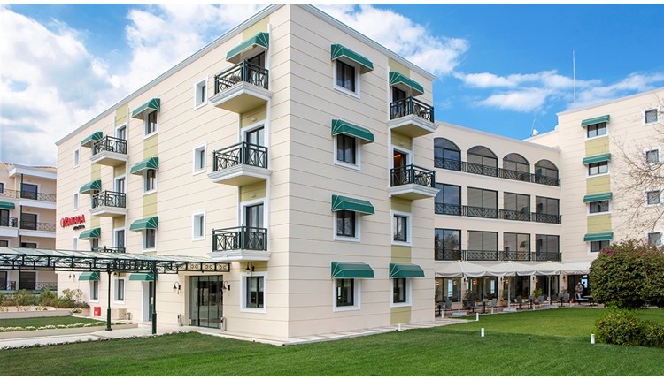 Zeus Essence Ramada Athens  (ex Ramada Athens Attica Riviera), Афины